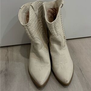 Women's Cream Western Boots